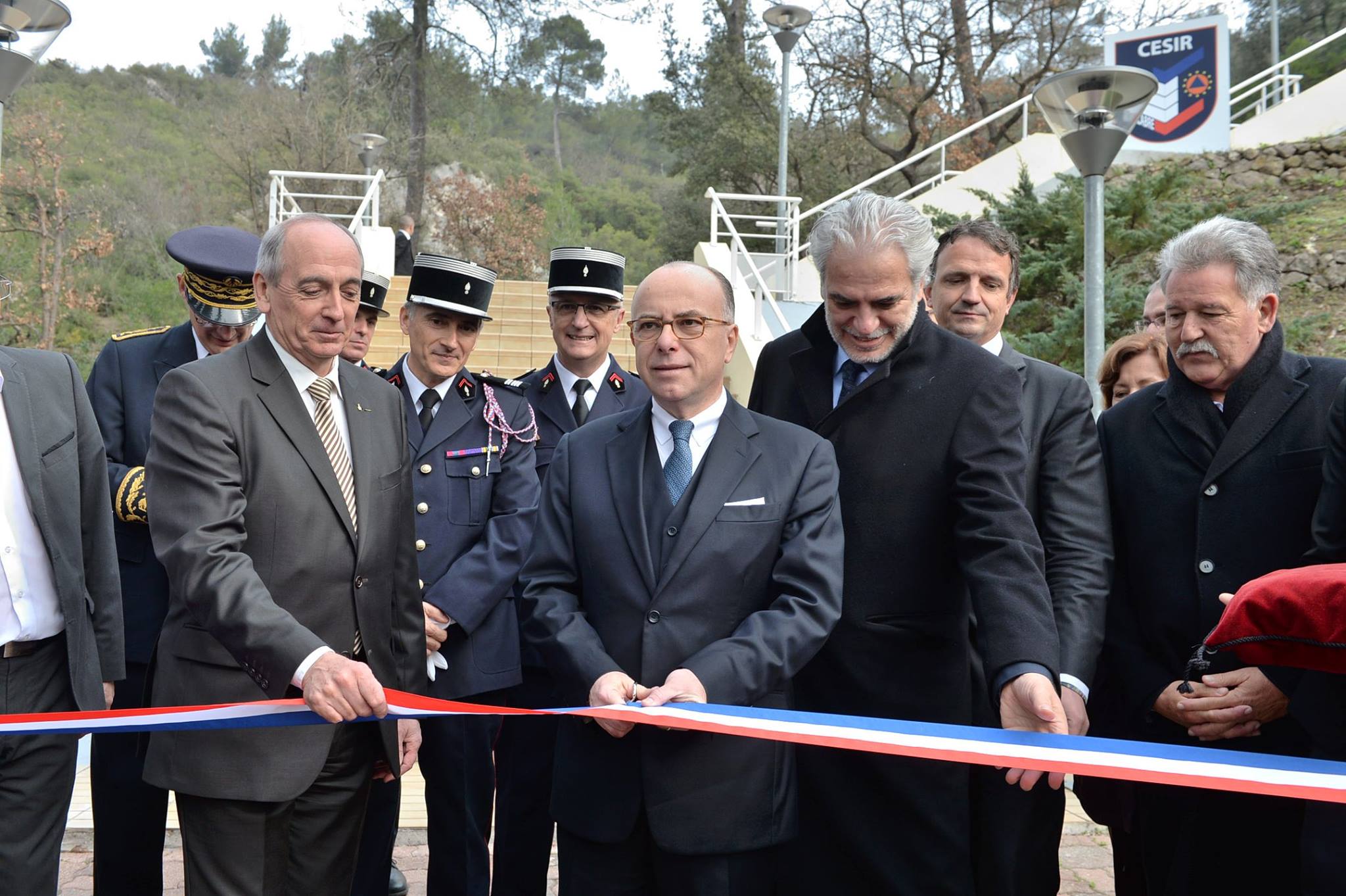 Inauguration du CESIR à Valabre avec Cazeneuve